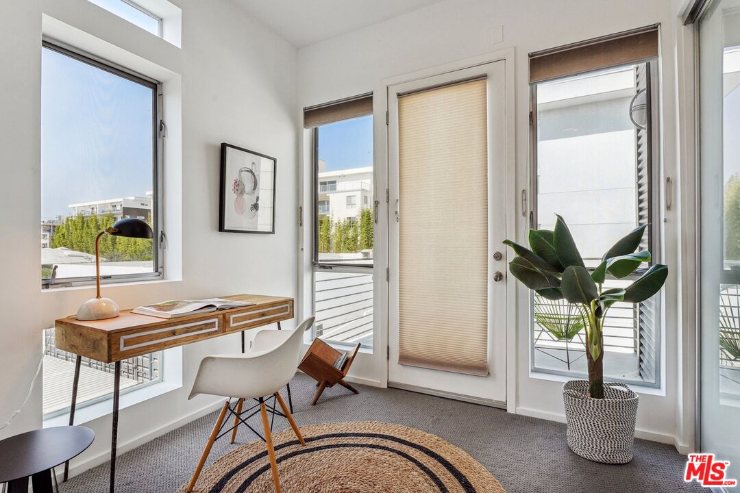 4151 Redwood Ave Unit: 414
