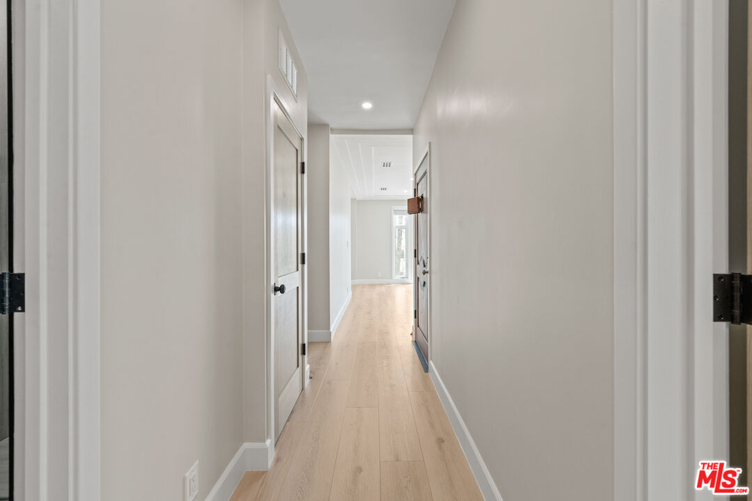 1117 S Wooster St Unit: 1117