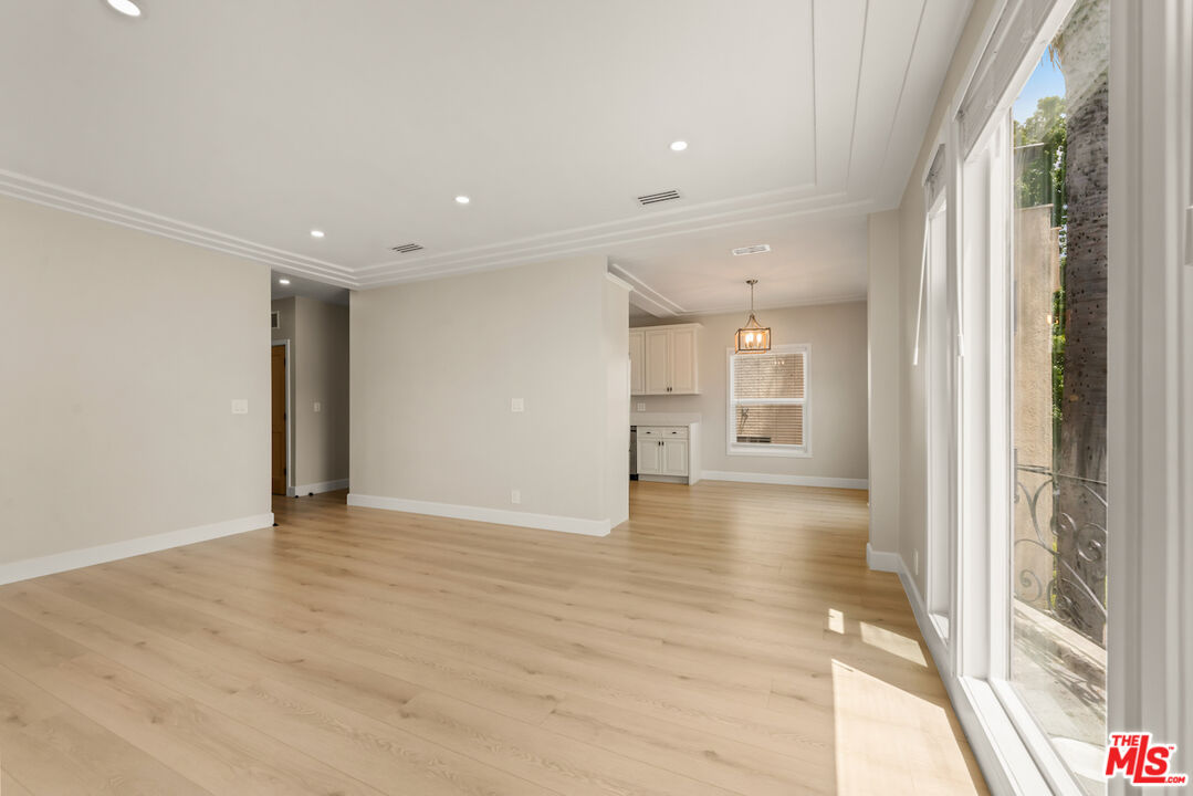 1117 S Wooster St Unit: 1117