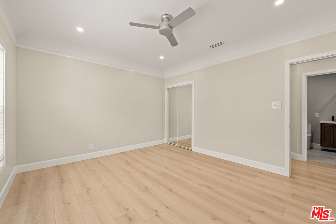 1117 S Wooster St Unit: 1117