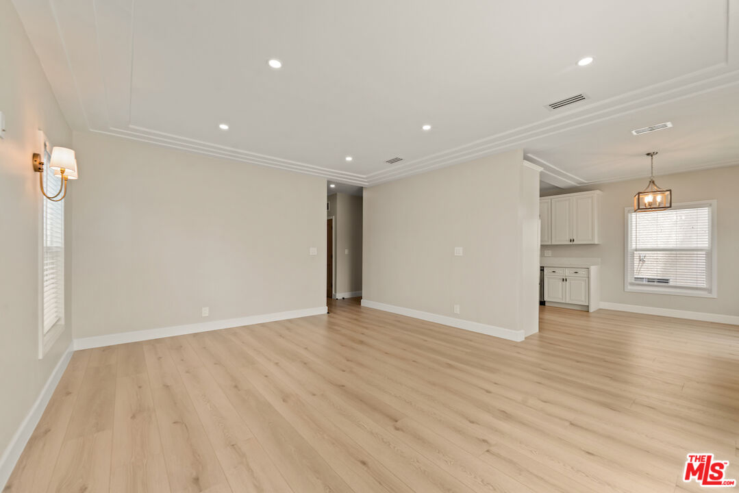 1117 S Wooster St Unit: 1117