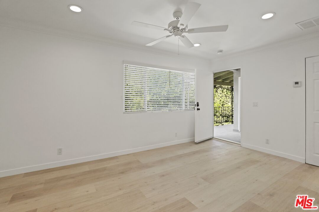 3018 W Riverside Drive