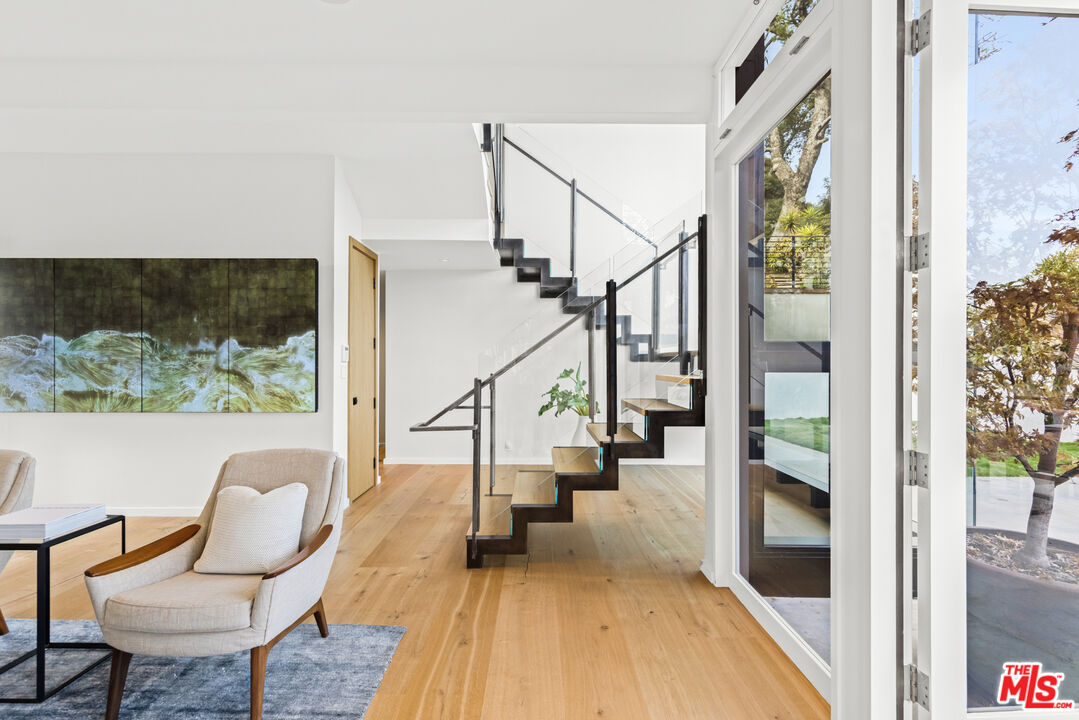 354 Amalfi Dr