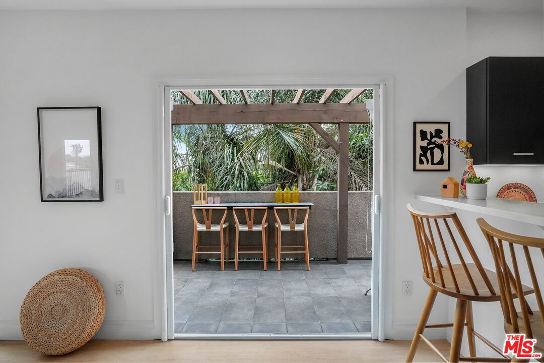 1248 N Laurel Ave Unit: 302