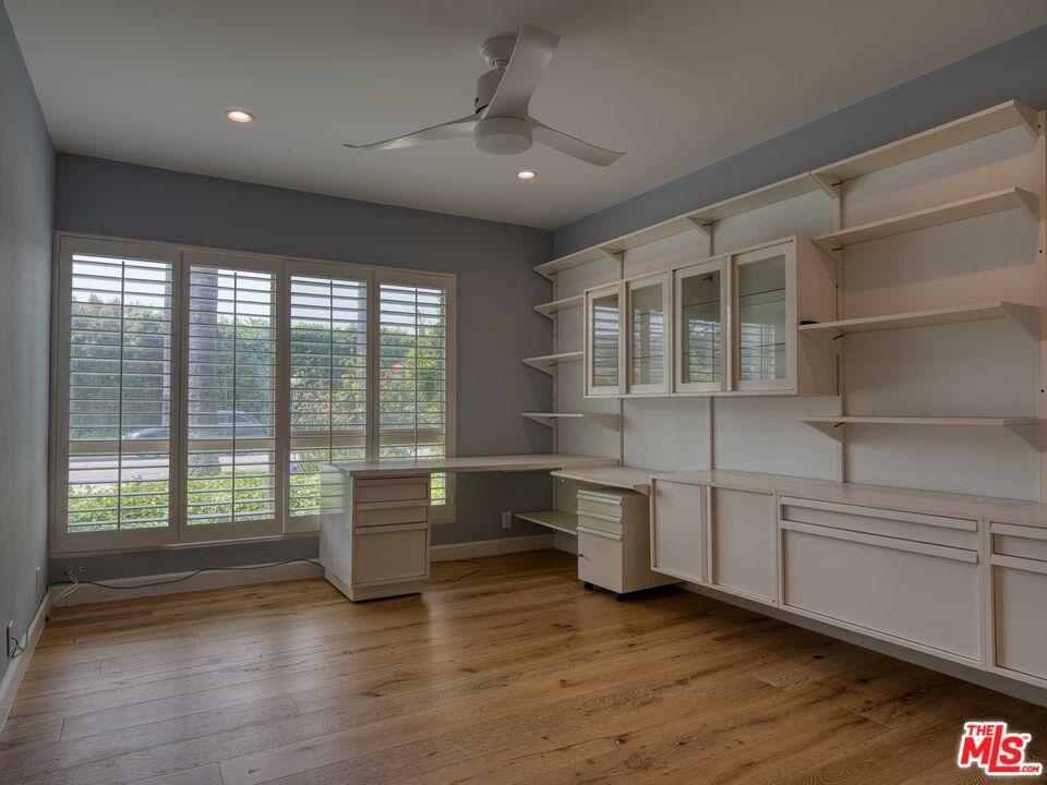 422 S Orange Grove Blvd Unit: 7
