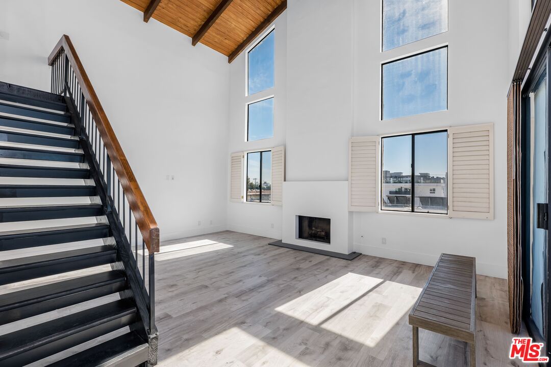1505 Purdue Ave Unit: 304