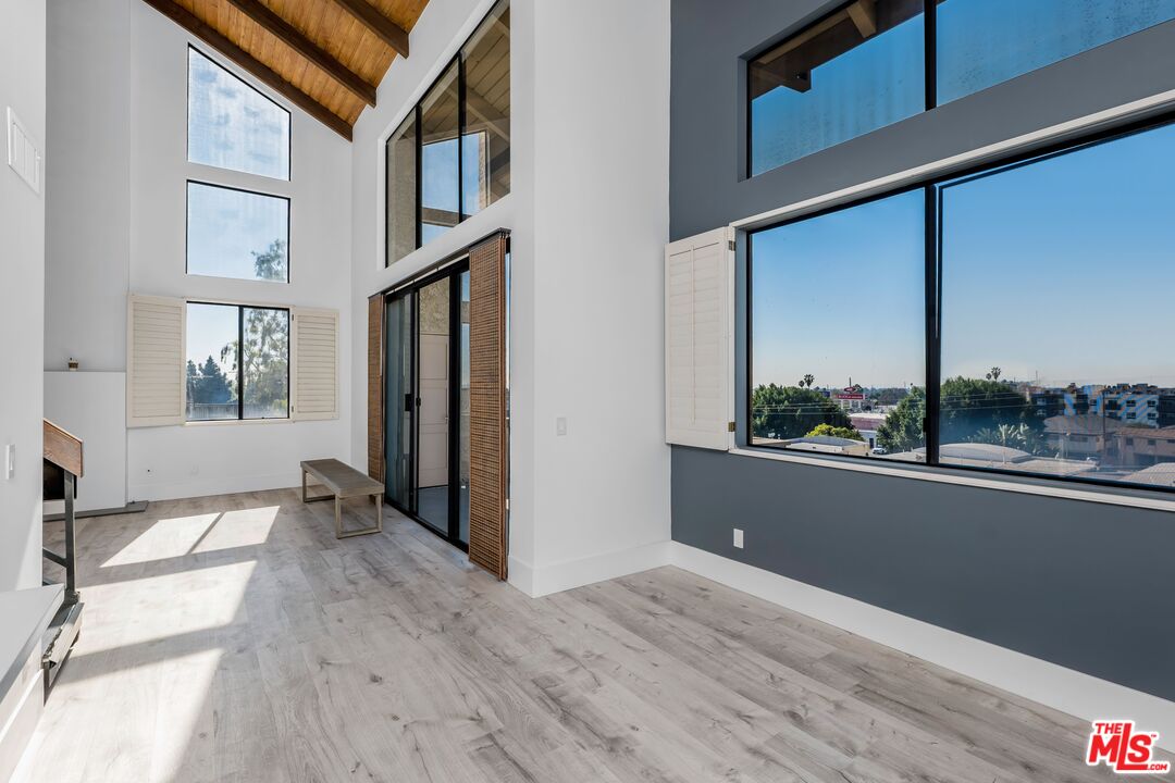 1505 Purdue Ave Unit: 304