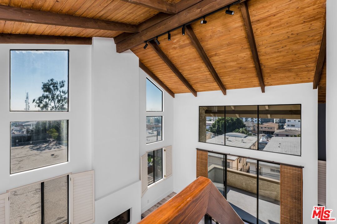 1505 Purdue Ave Unit: 304