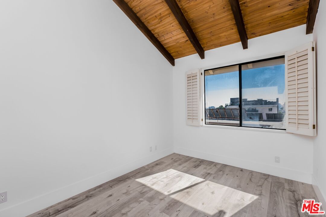 1505 Purdue Ave Unit: 304