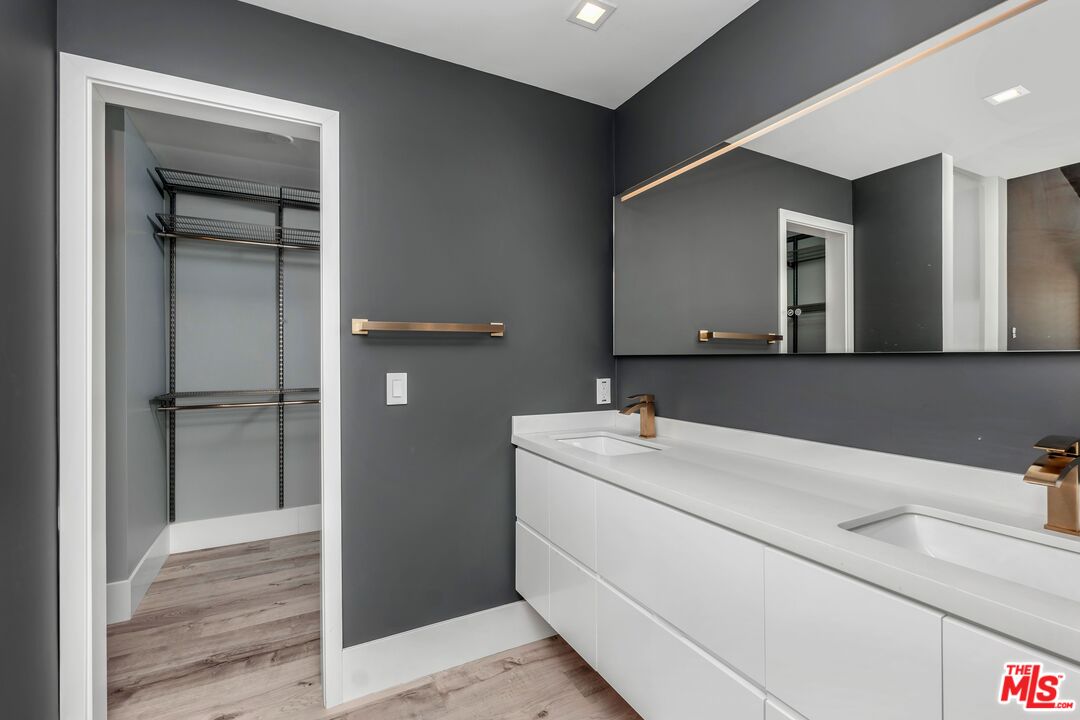 1505 Purdue Ave Unit: 304