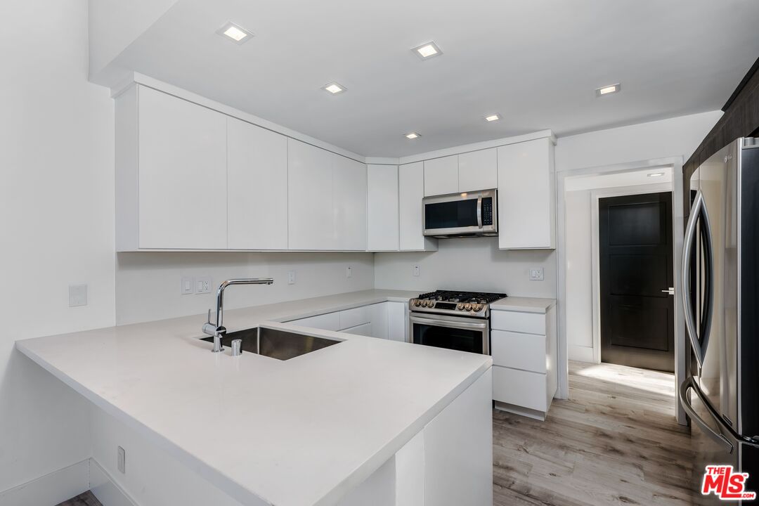 1505 Purdue Ave Unit: 304