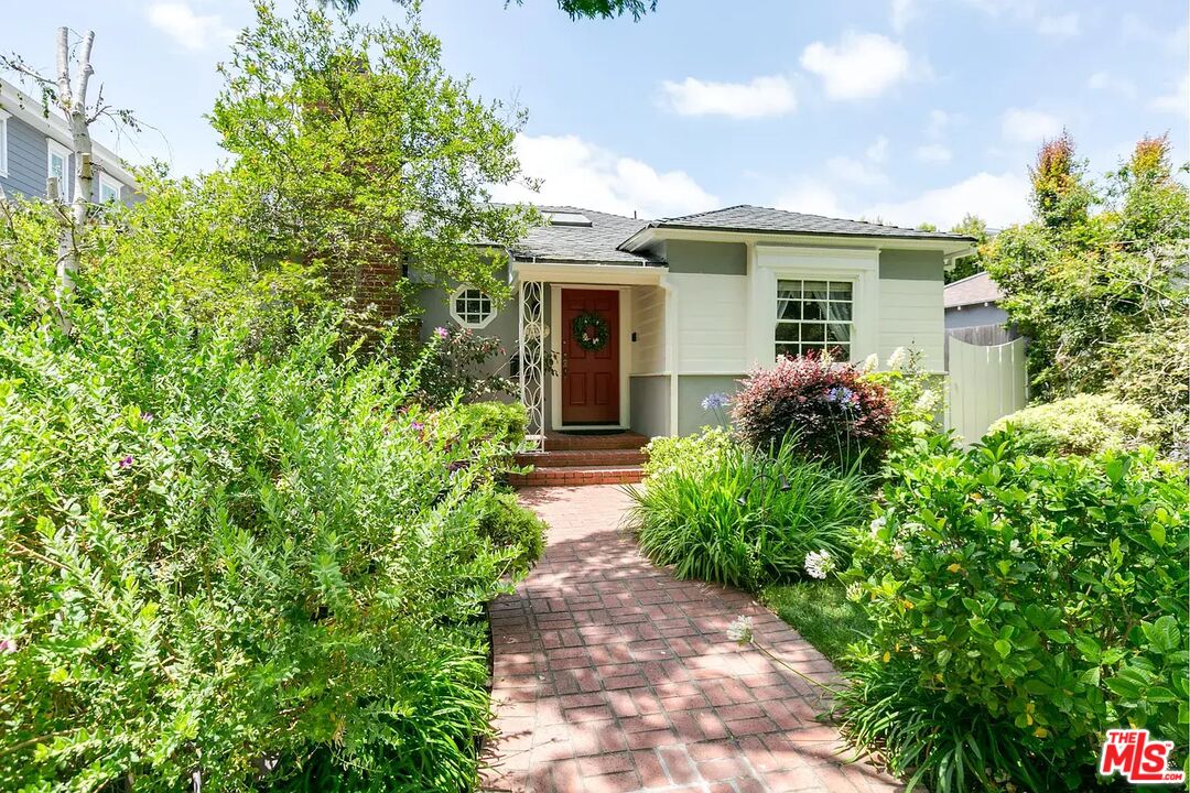 10307 Calvin Ave