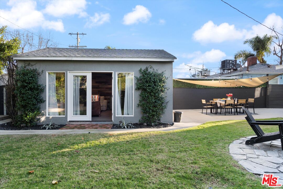 5652 Bevis Ave