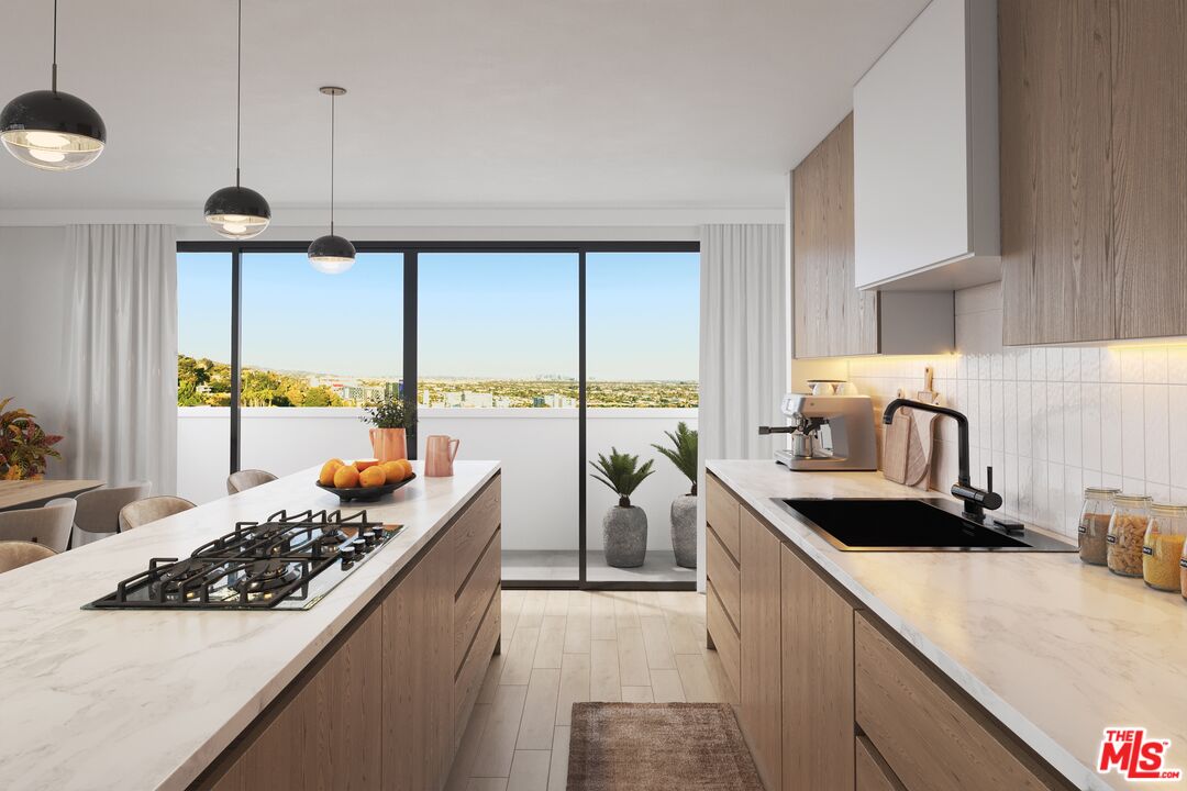 8787 Shoreham Dr Unit: PHB