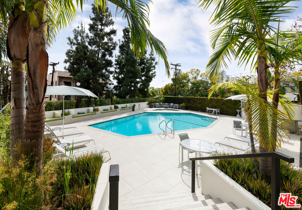 8787 Shoreham Dr Unit: PHB