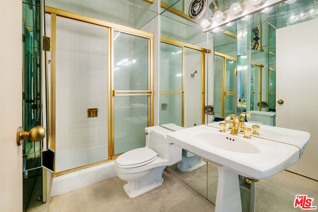 8787 Shoreham Dr Unit: PHB