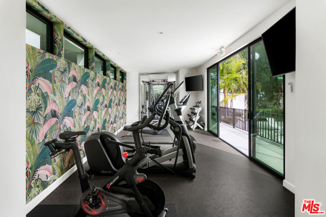 8787 Shoreham Dr Unit: PHB