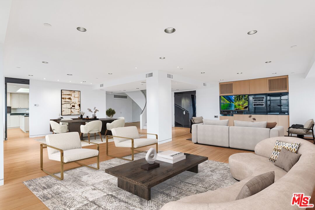 10560 Wilshire Blvd Unit: 1803