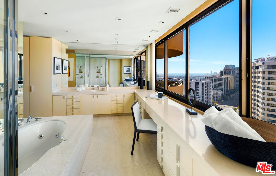 10560 Wilshire Blvd Unit: 1803