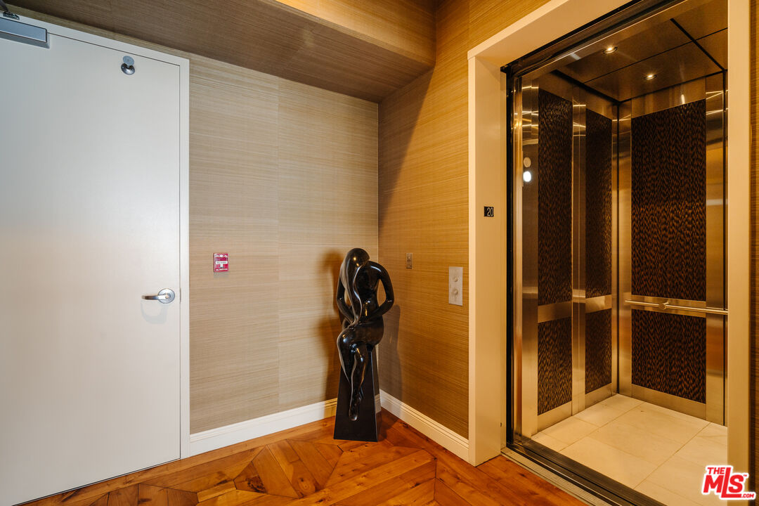 10776 Wilshire Blvd Unit: 2004