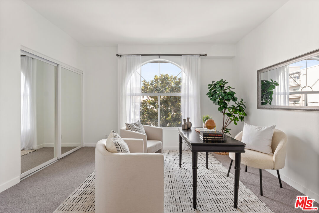 1351 N Curson Ave Unit: PH1