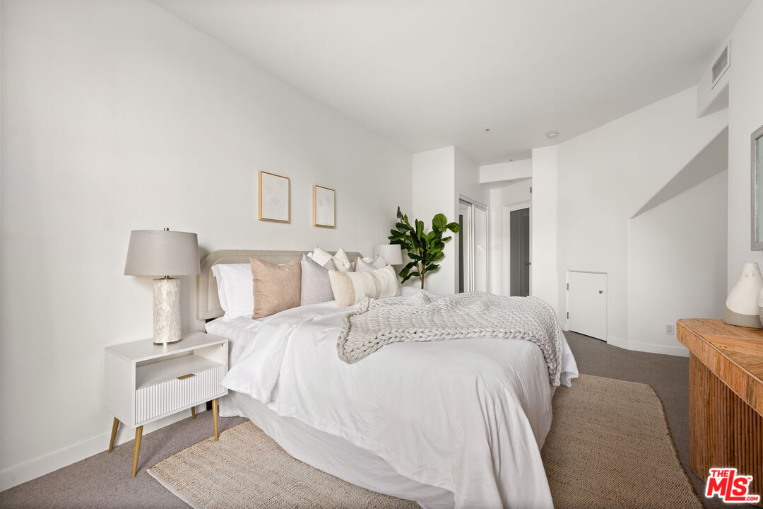 1351 N Curson Ave Unit: PH1