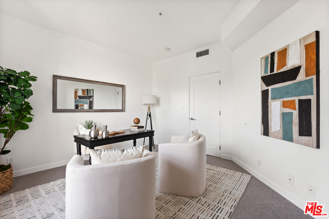 1351 N Curson Ave Unit: PH1