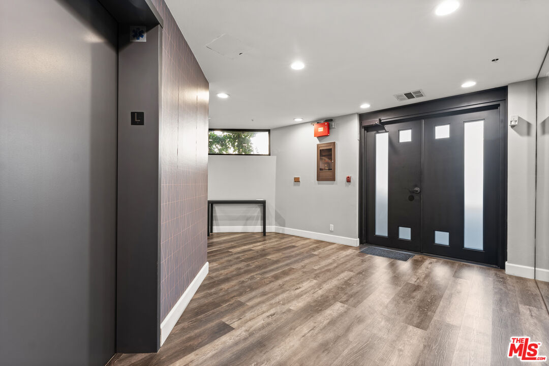 1351 N Curson Ave Unit: PH1