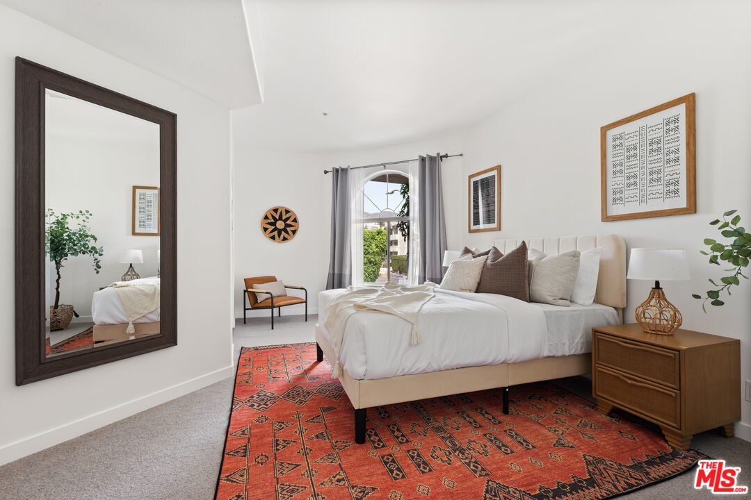 1351 N Curson Ave Unit: PH1