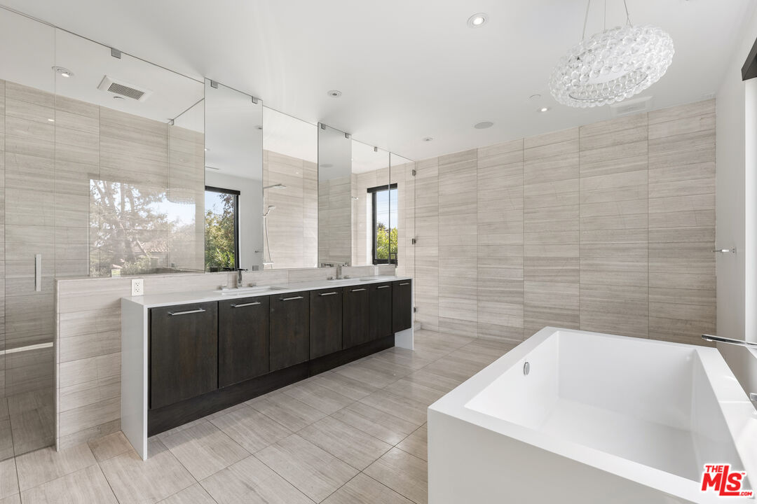 103 N Laurel Ave