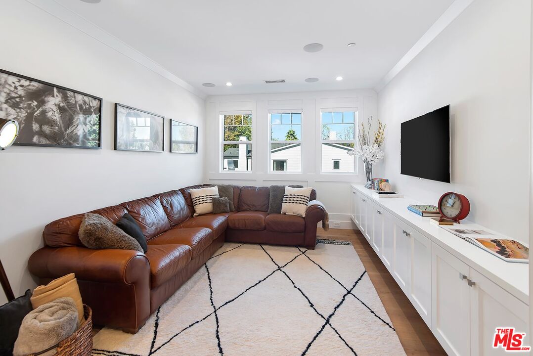 4152 Sunnyslope Ave