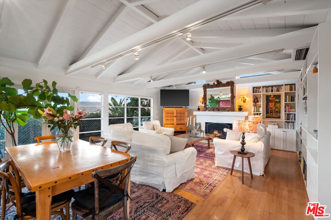 3844 BUENA PARK DR