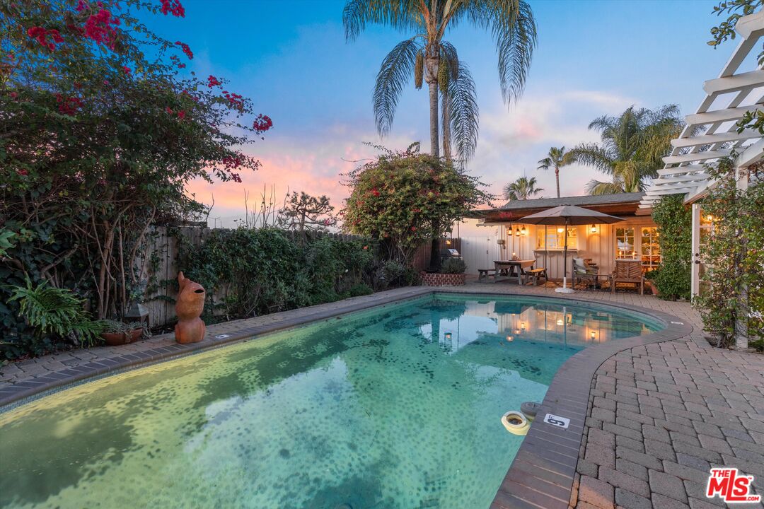 3844 BUENA PARK DR