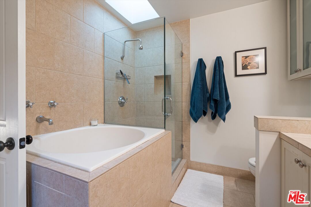 3844 BUENA PARK DR