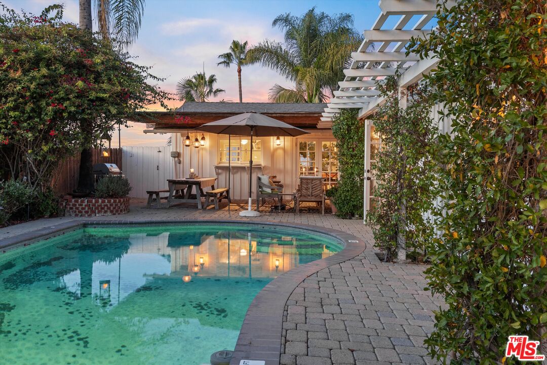 3844 BUENA PARK DR