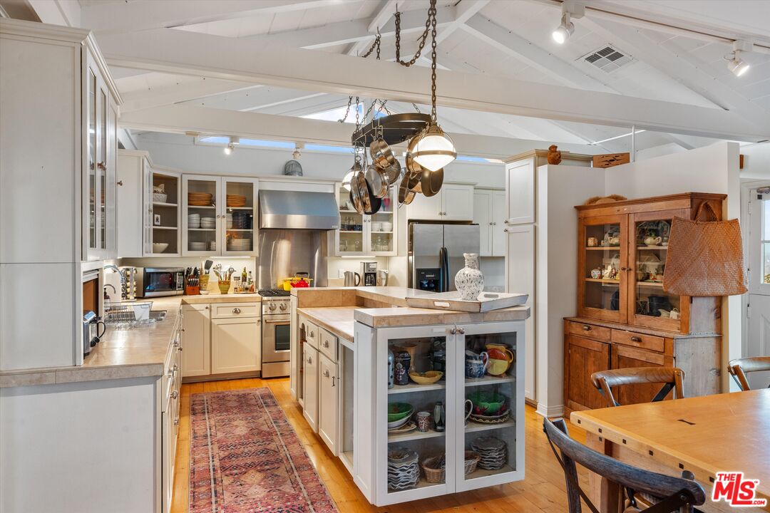 3844 BUENA PARK DR