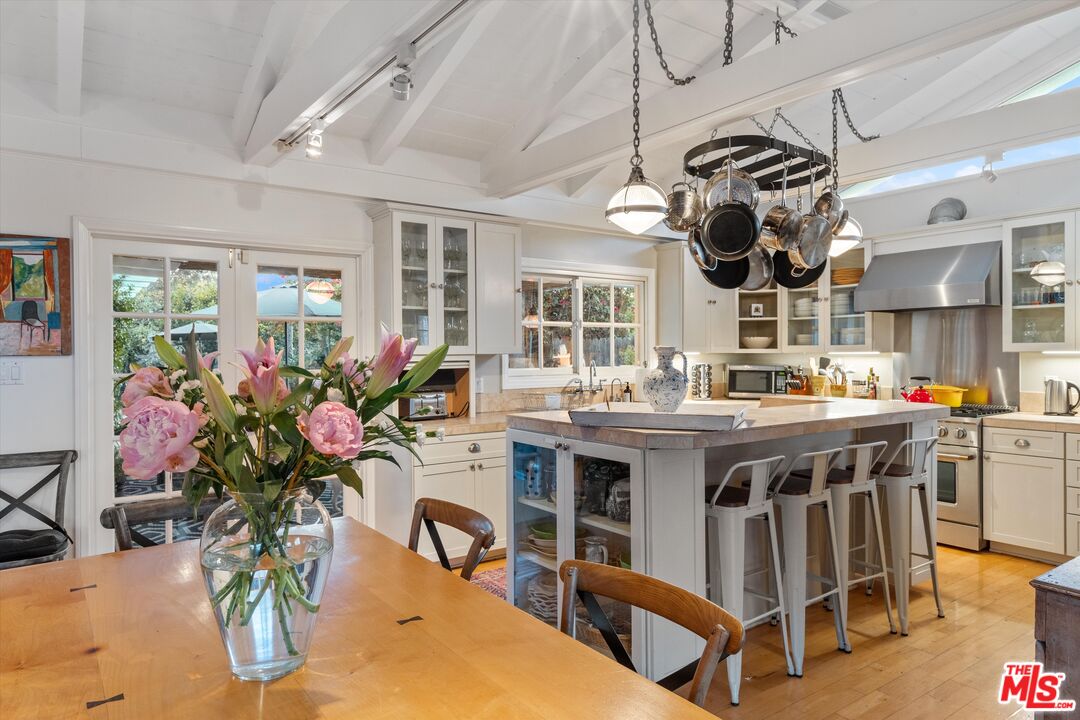 3844 BUENA PARK DR