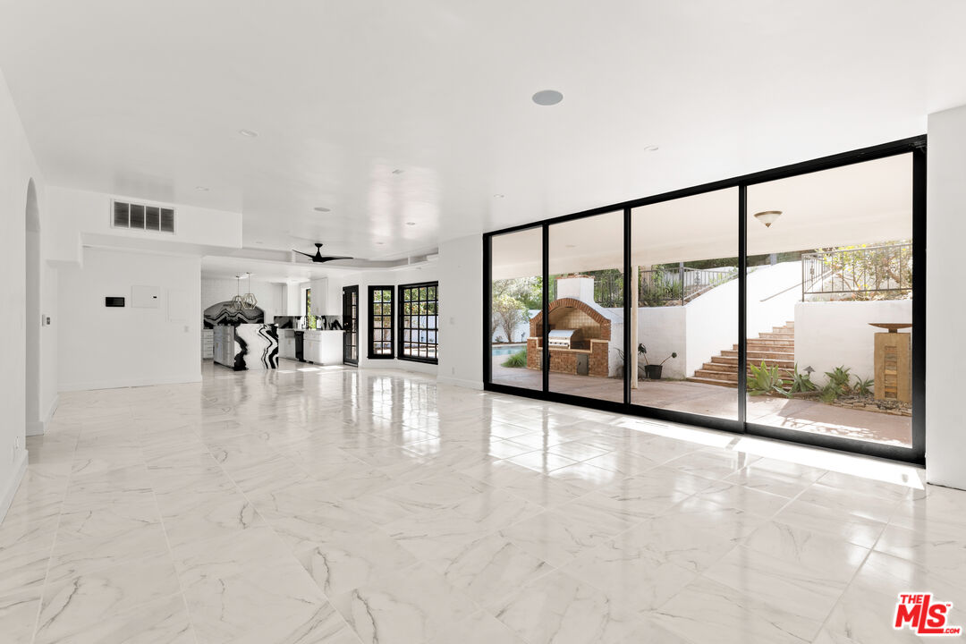 22730 Dale Ct