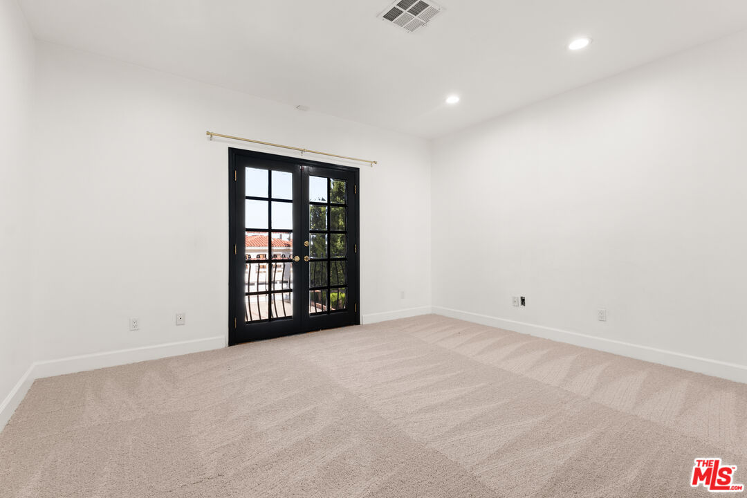 22730 Dale Ct