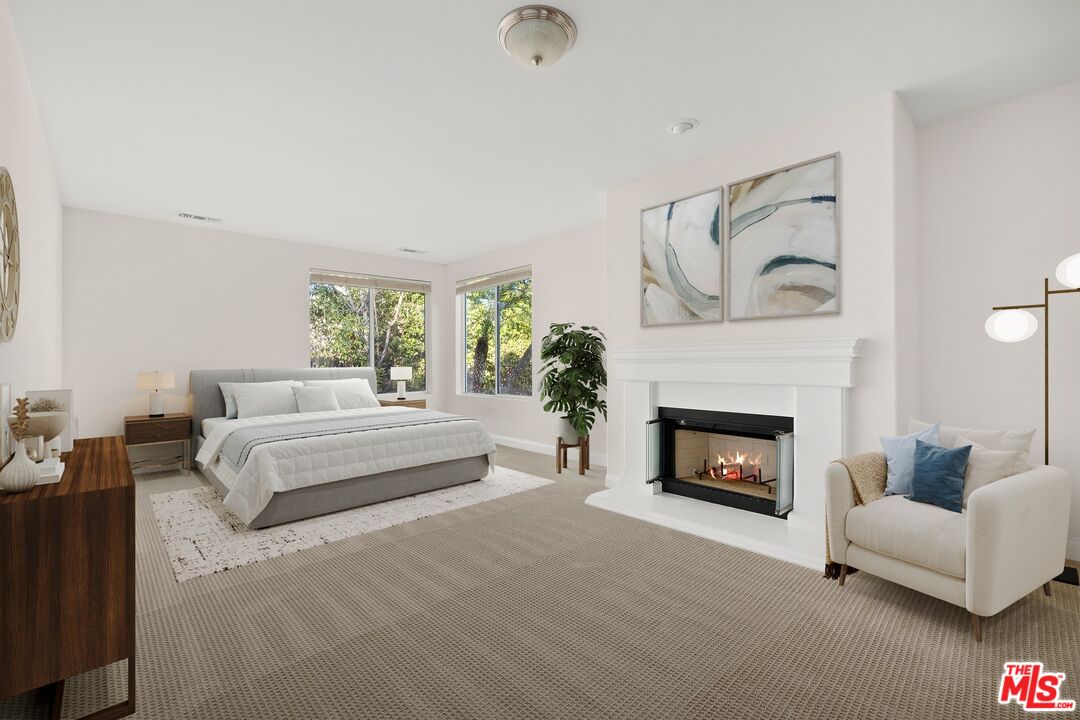 9451 Oak Leaf Dr