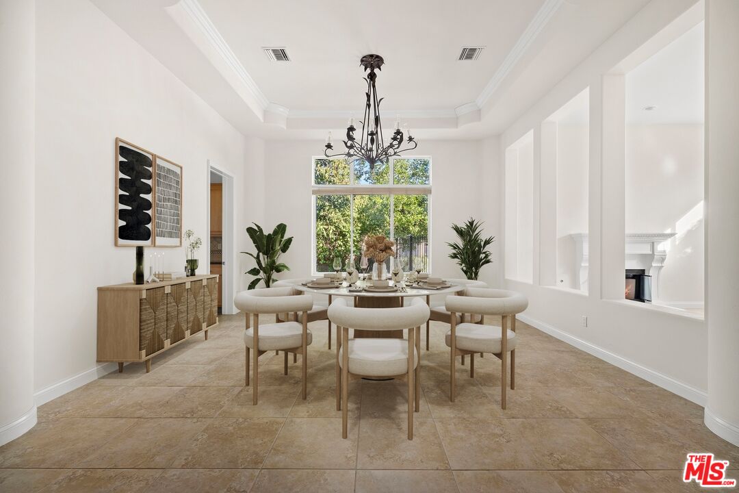 9451 Oak Leaf Dr