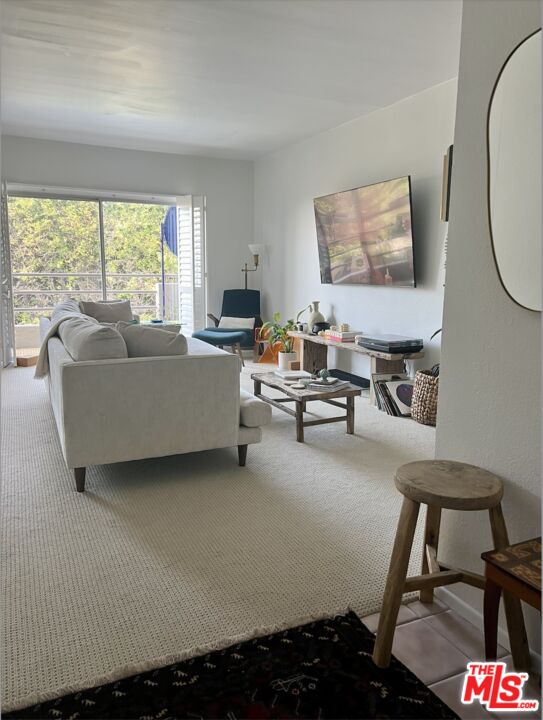 1131 Alta Loma Rd Unit: 212