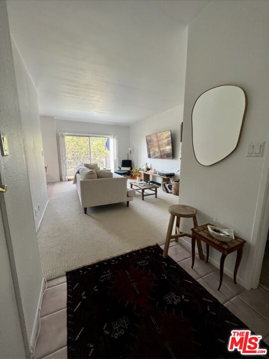 1131 Alta Loma Rd Unit: 212