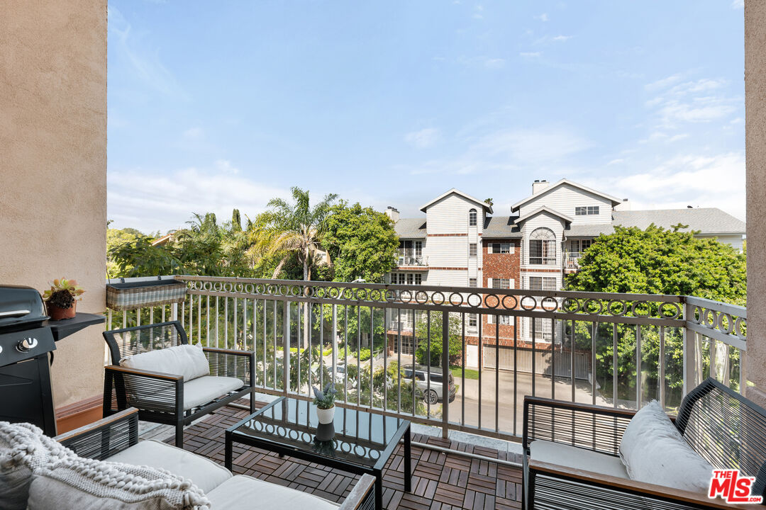1211 S Shenandoah St Unit: 302