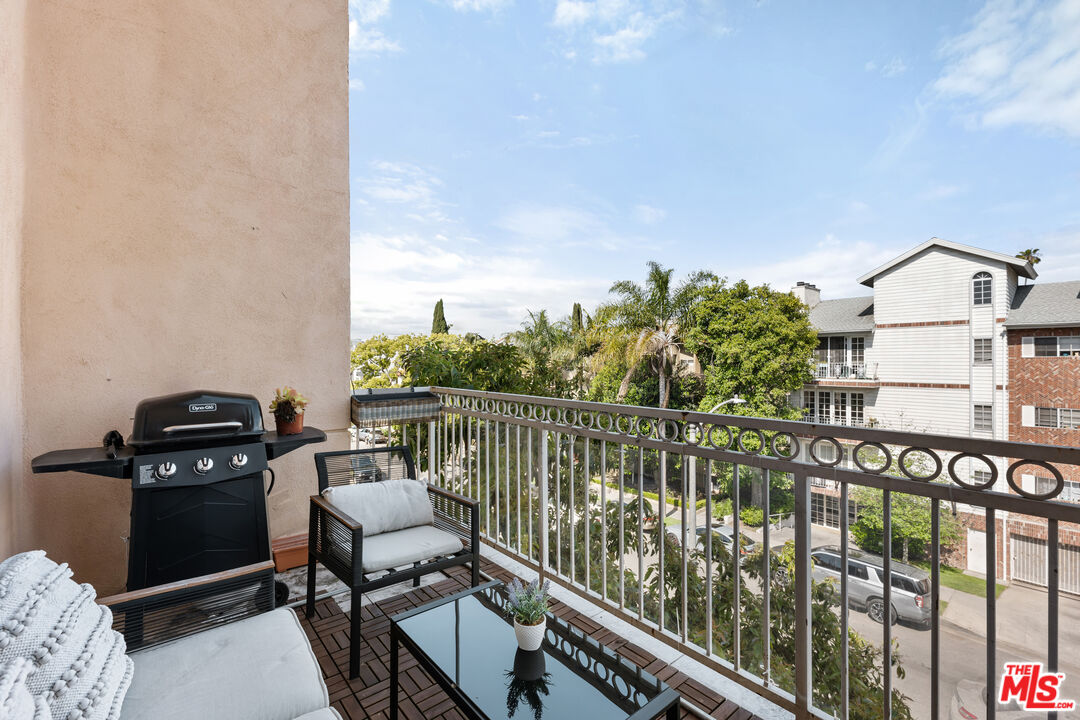 1211 S Shenandoah St Unit: 302