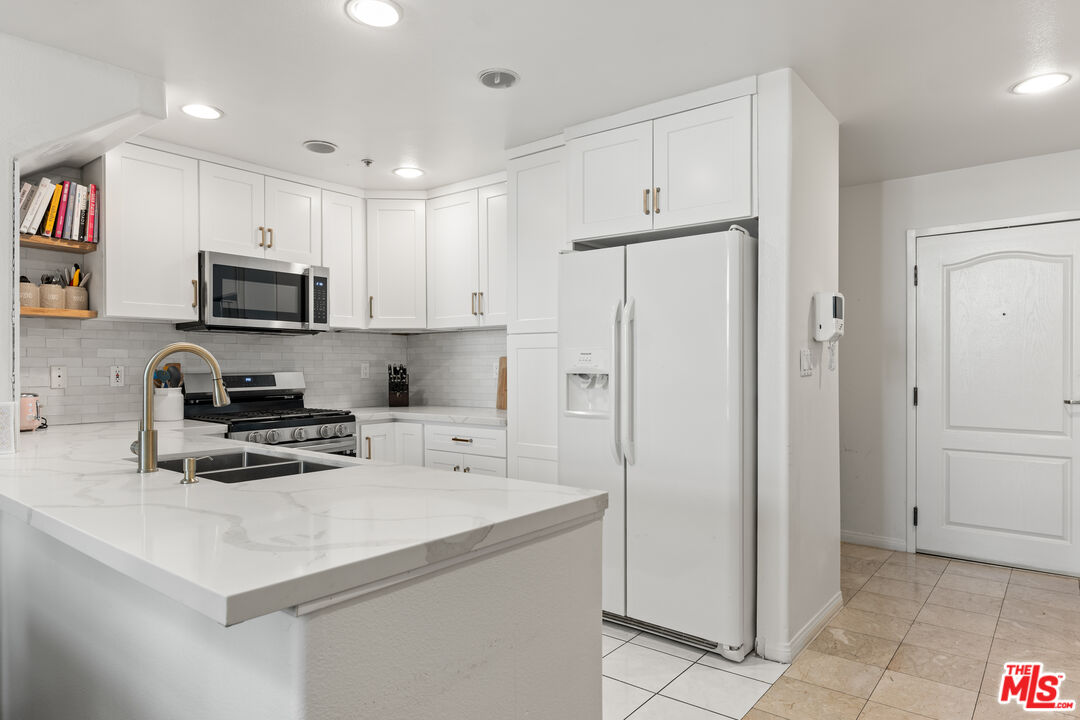 1211 S Shenandoah St Unit: 302