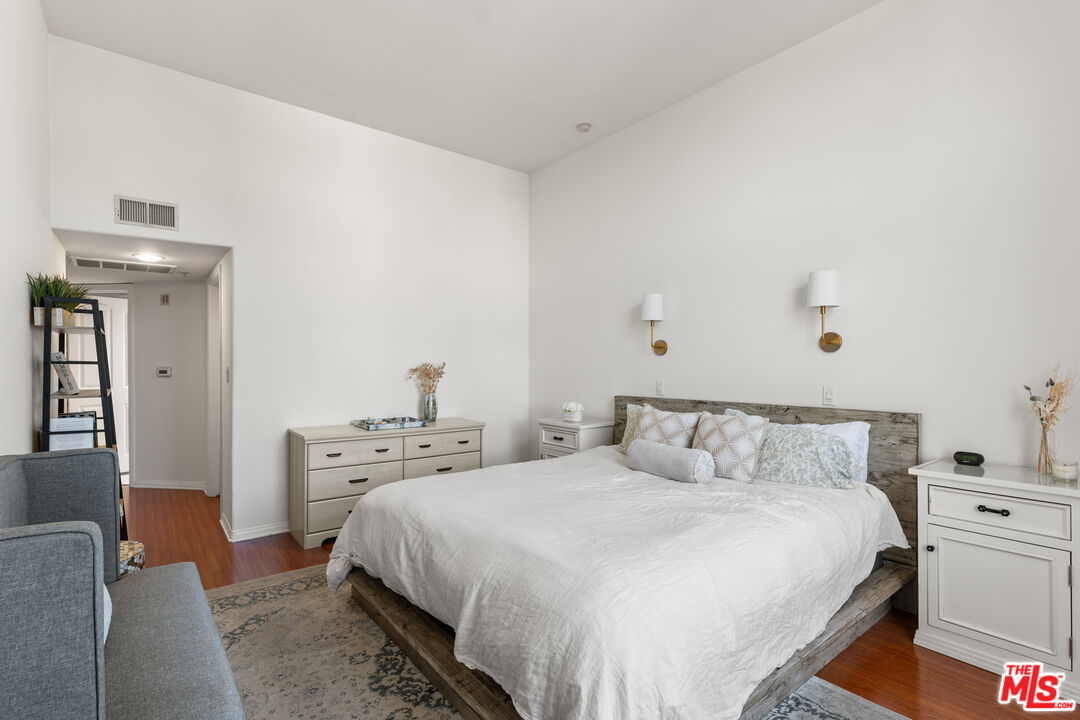 1211 S Shenandoah St Unit: 302