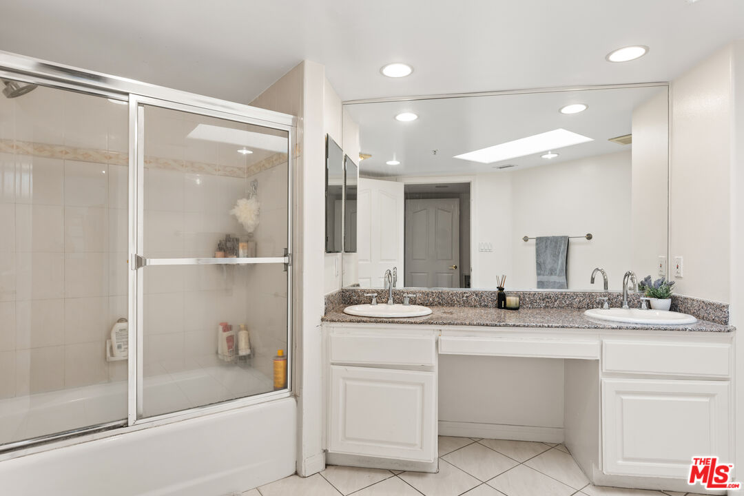 1211 S Shenandoah St Unit: 302