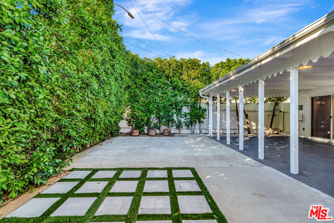 8151 Aldea Ave