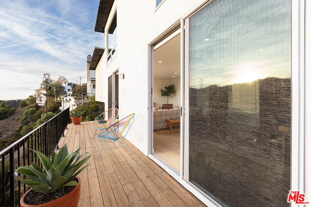 3613 Alta Mesa Dr